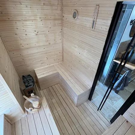 La Chaumiere Apartment